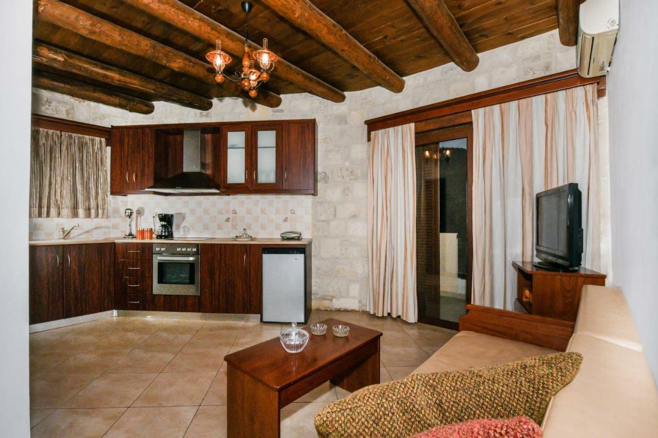Ariadni Apartments Sfinárion エクステリア 写真