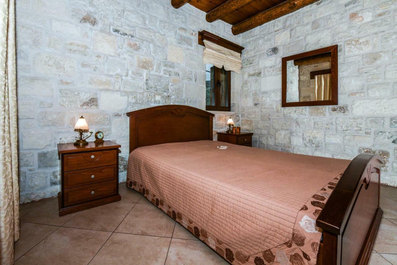 Ariadni Apartments Sfinárion エクステリア 写真