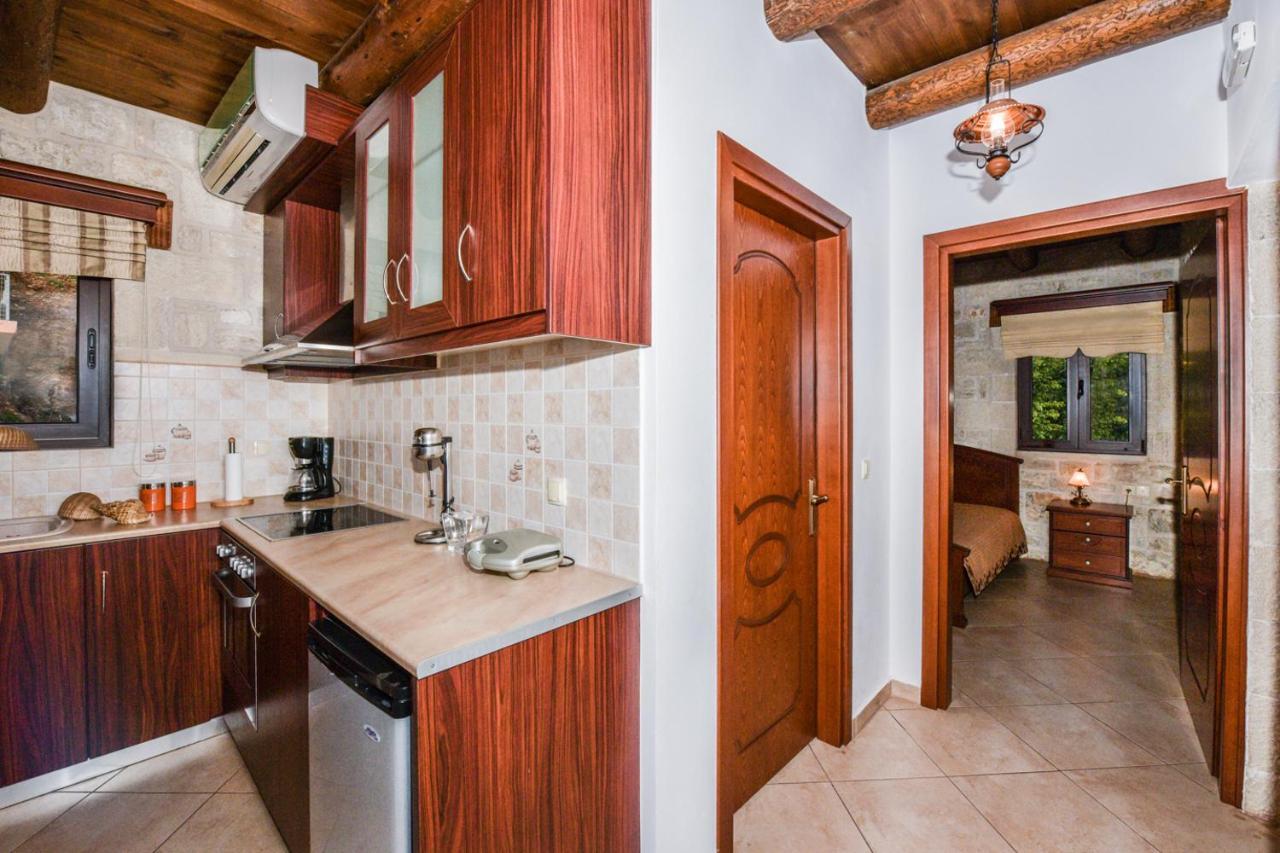 Ariadni Apartments Sfinárion エクステリア 写真