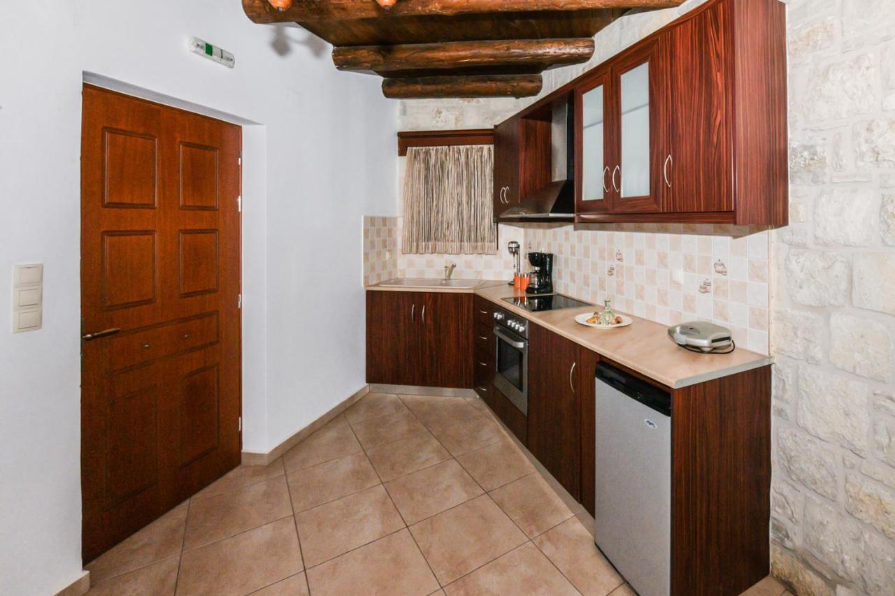 Ariadni Apartments Sfinárion エクステリア 写真