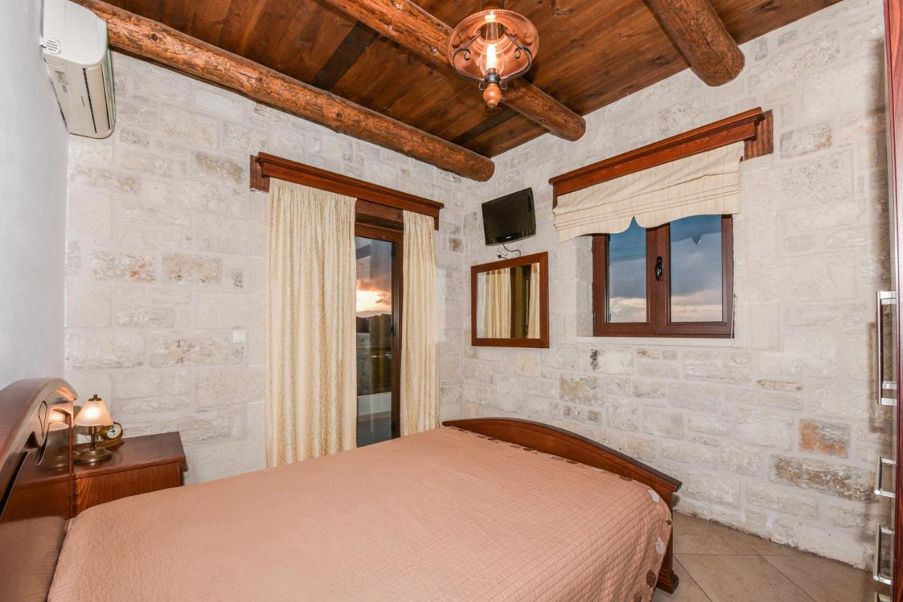 Ariadni Apartments Sfinárion エクステリア 写真