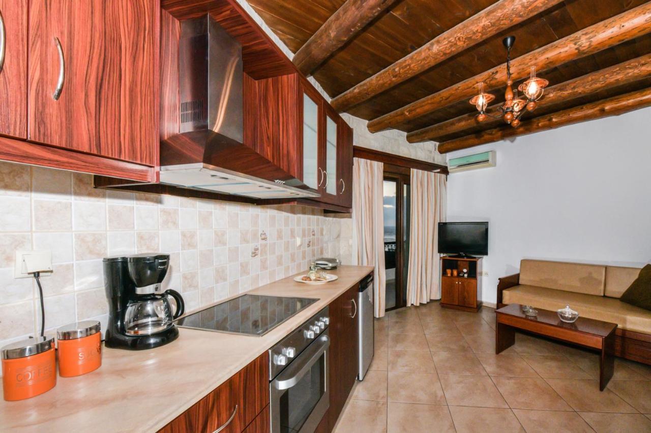 Ariadni Apartments Sfinárion エクステリア 写真