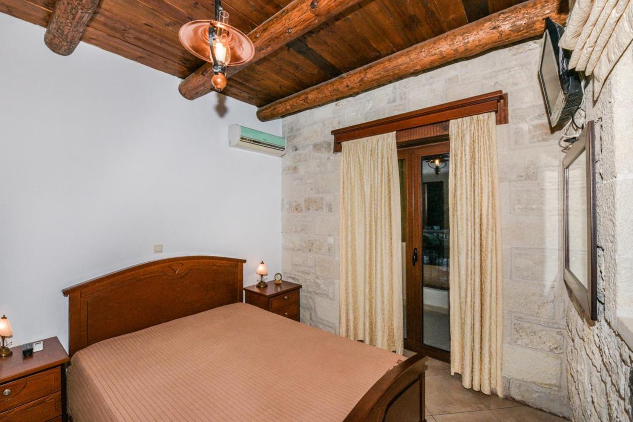 Ariadni Apartments Sfinárion エクステリア 写真